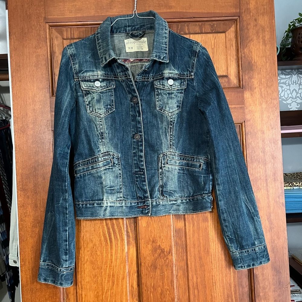 EUC Juniors Distressed Jean Jacket M